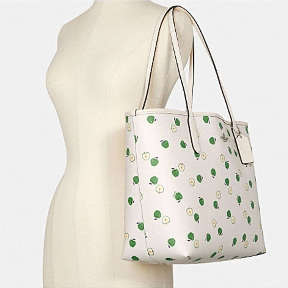 NWT Coach Leather City Tote With Apple Print - Picture 1 of 7